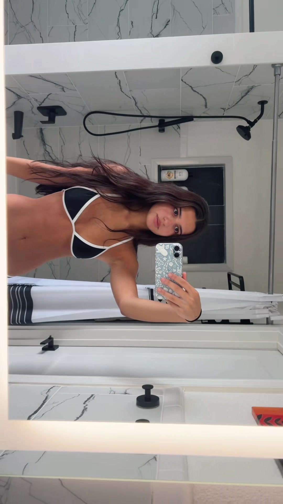 @lily