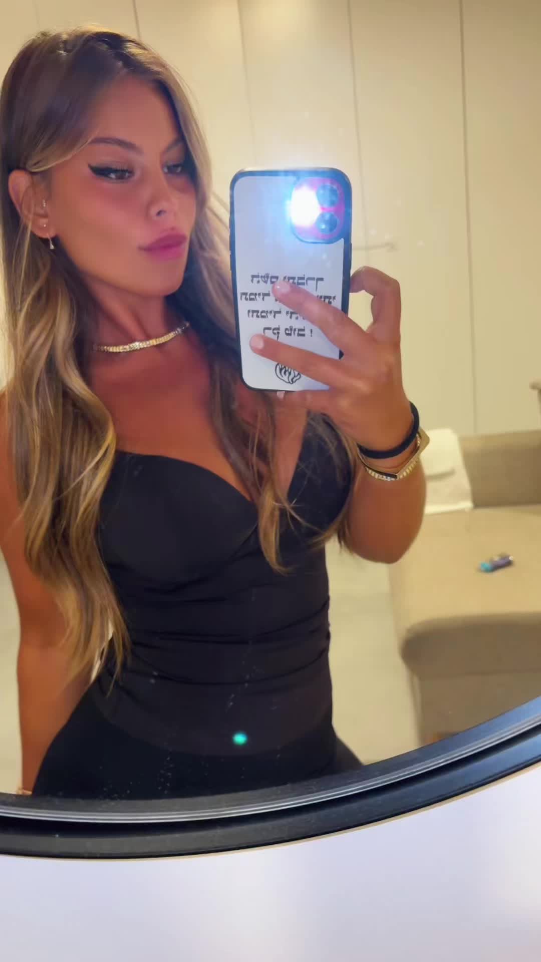 @Miabentolila