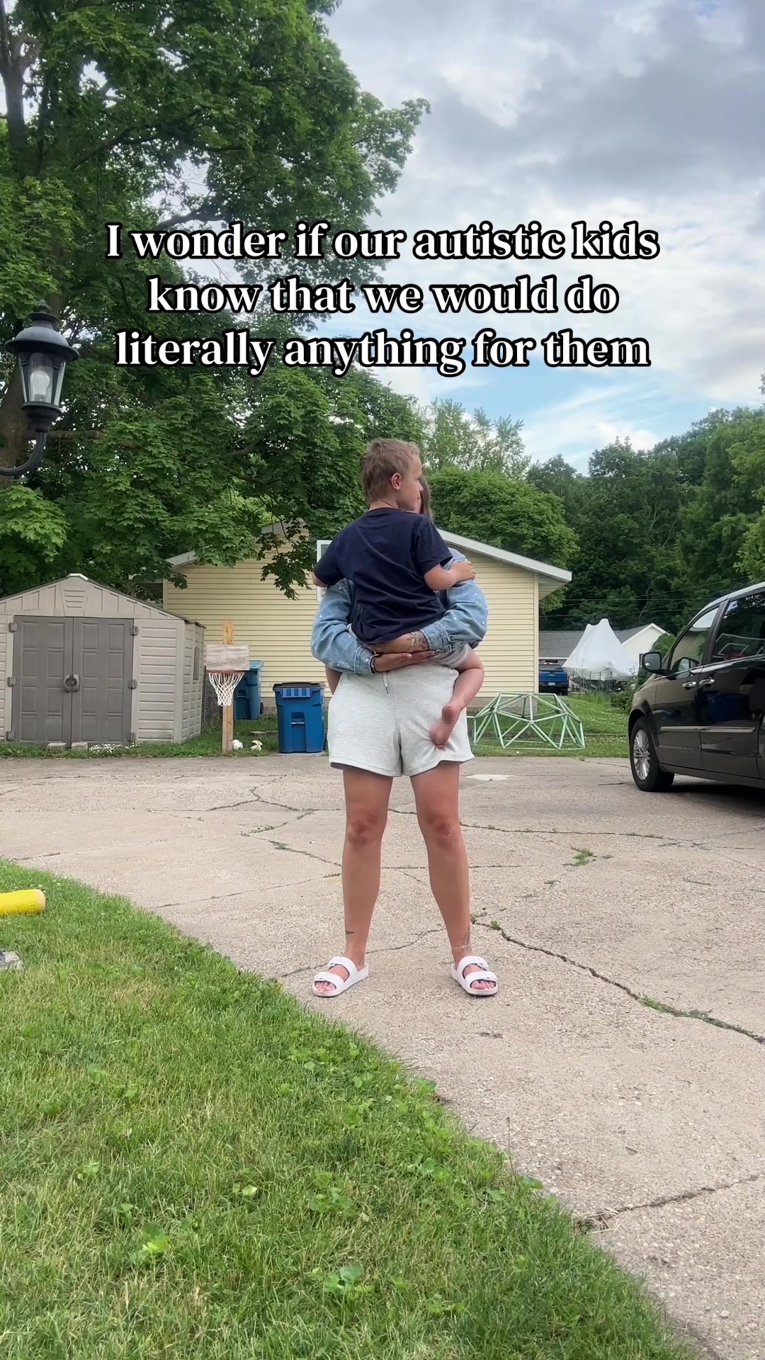 @Luci ☆ autism advocate & mom