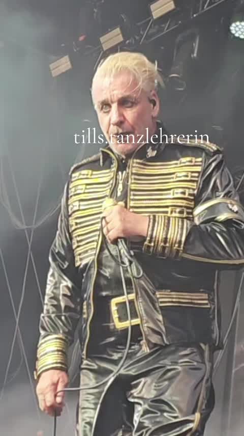 @Tills Tanzlehrerin