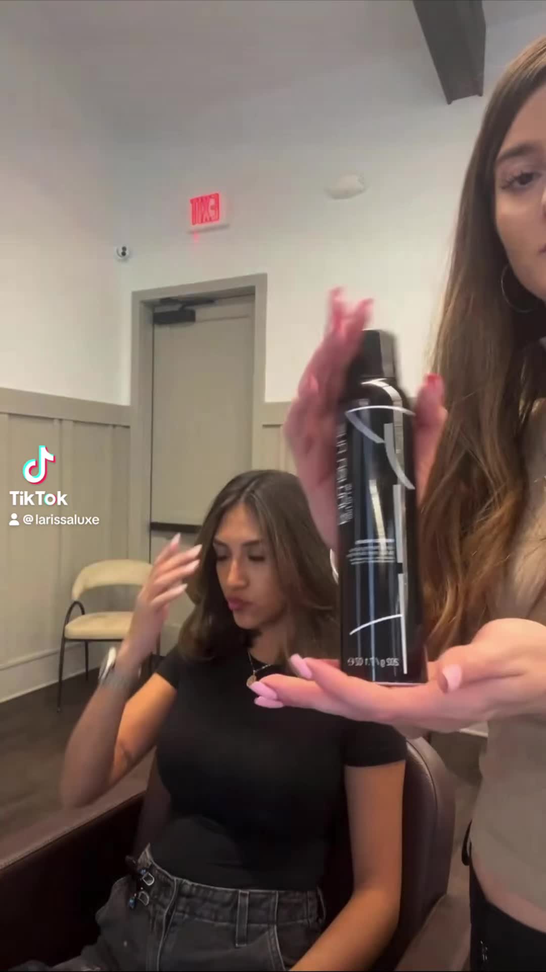 @larissaluxe