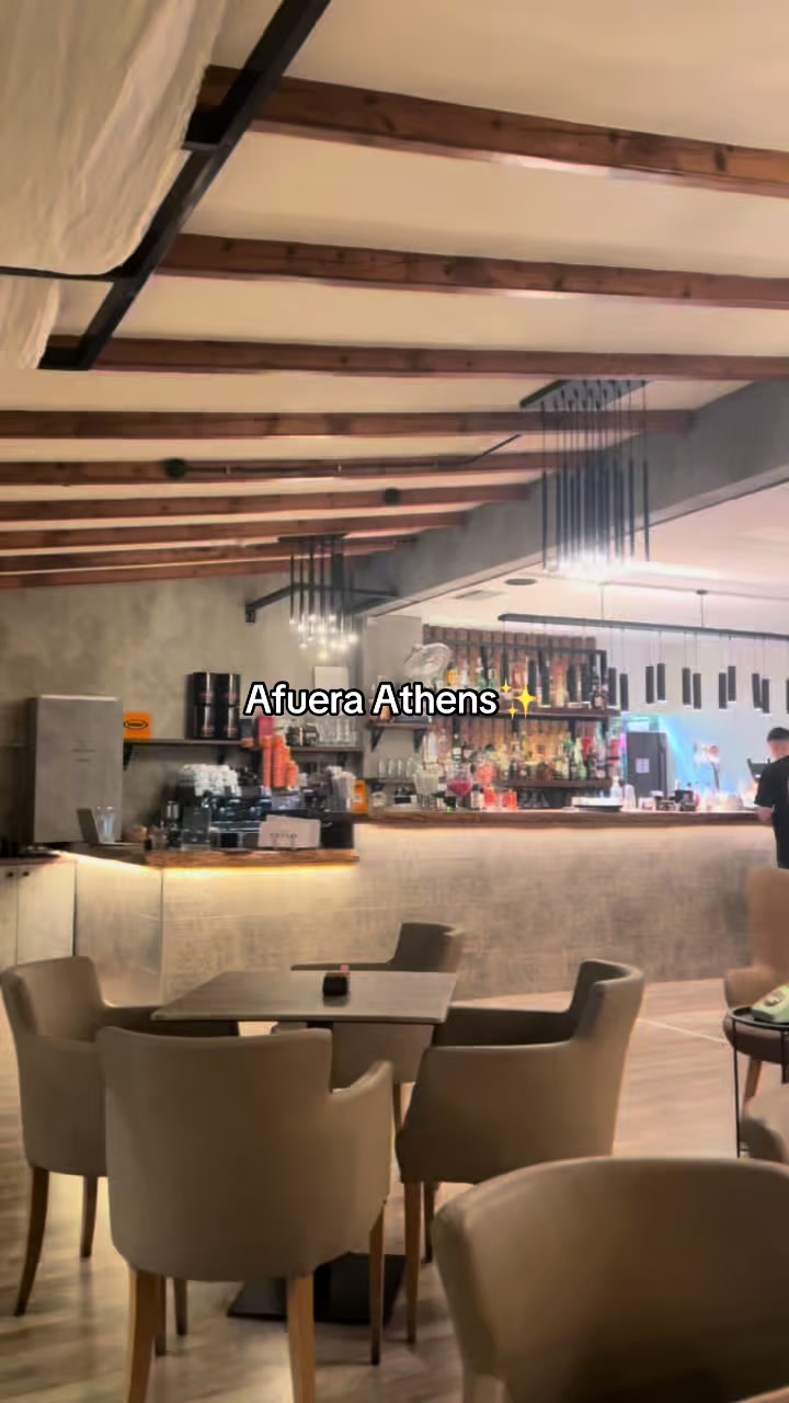 @Elena Artenian