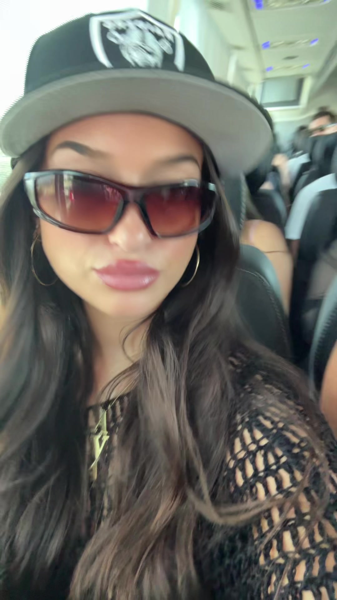 @Ava