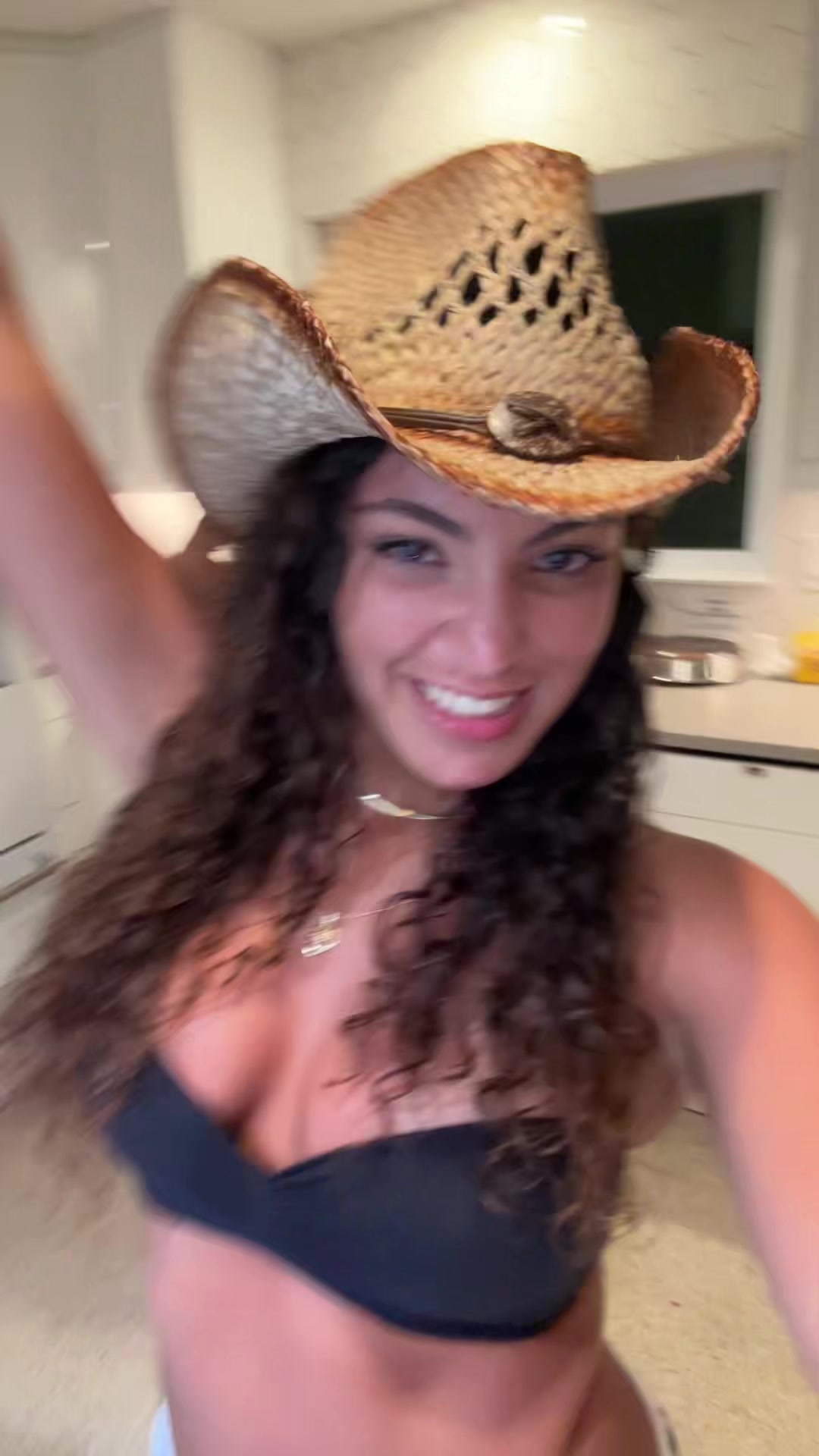 @comoyoteabrazo