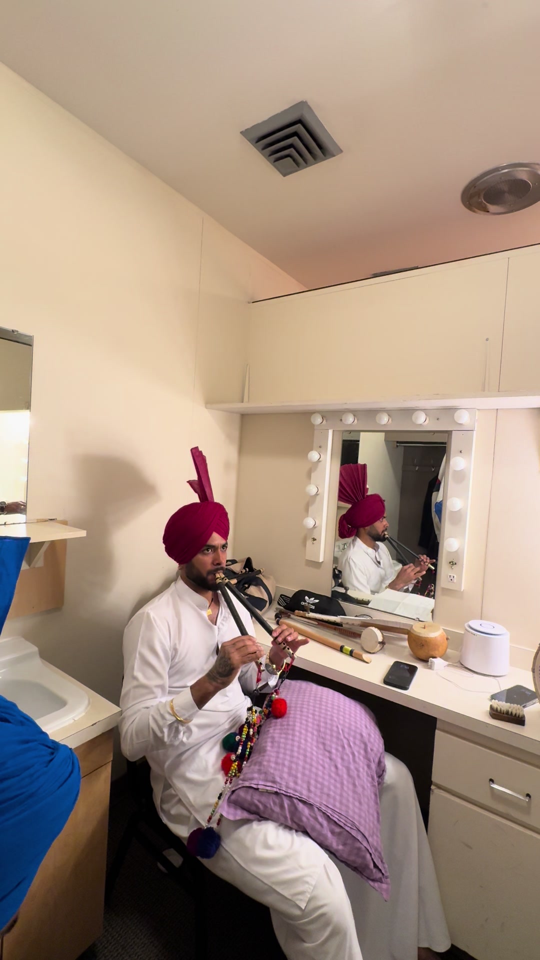 @ਸੁੱਖਮਨ 🌙♥️