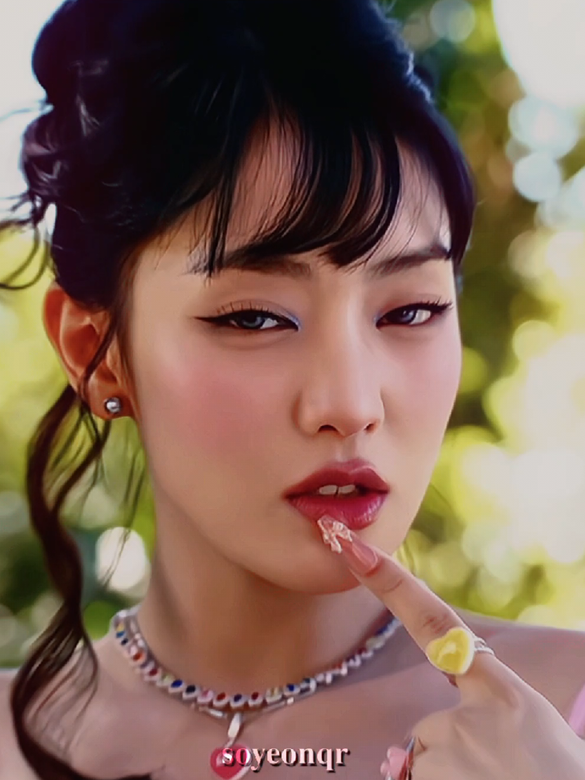 @𝐬𝐨𝐲𝐞𝐨𝐧𝐪𝐫*