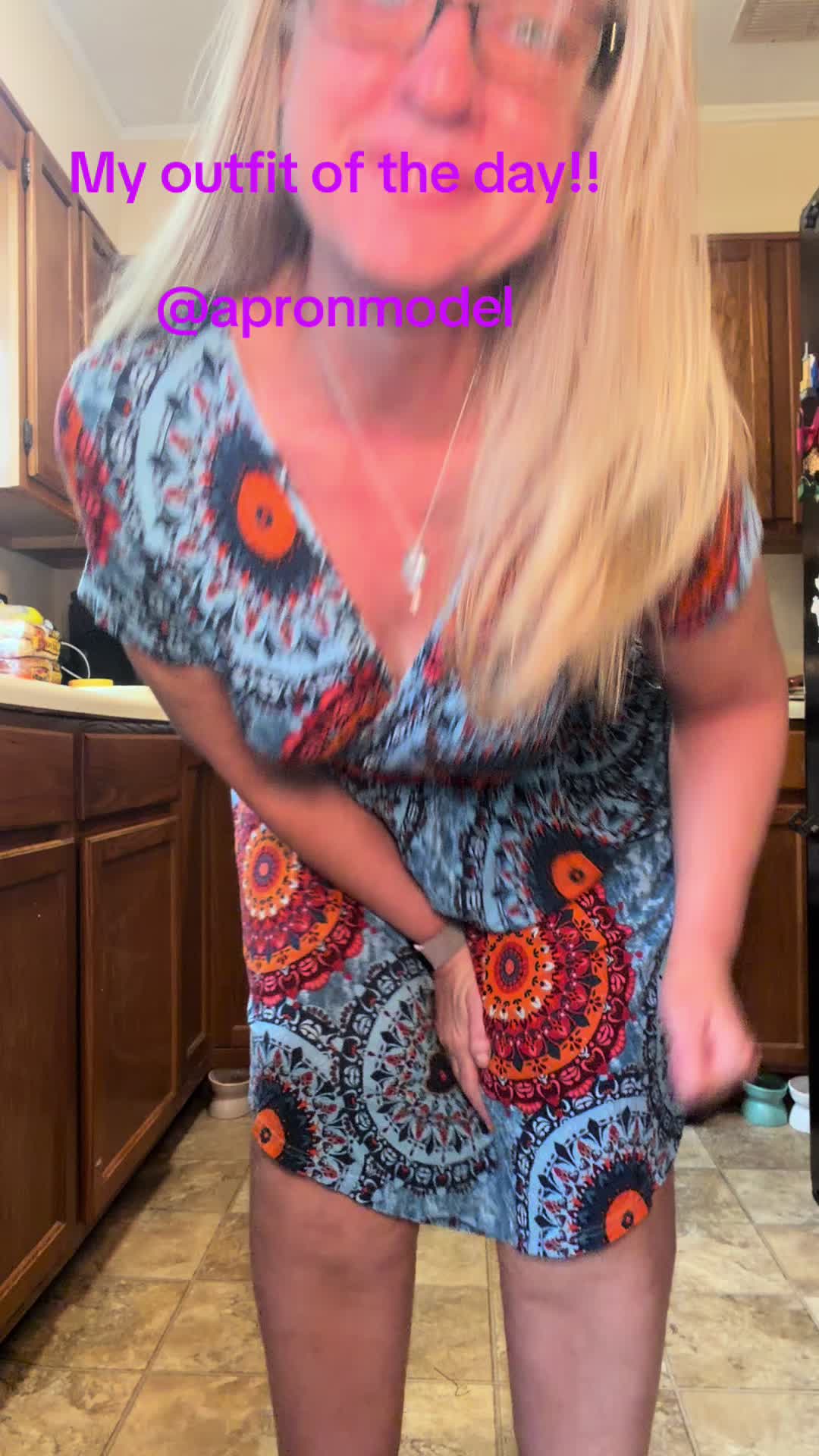 @Joslyn the Apron Model