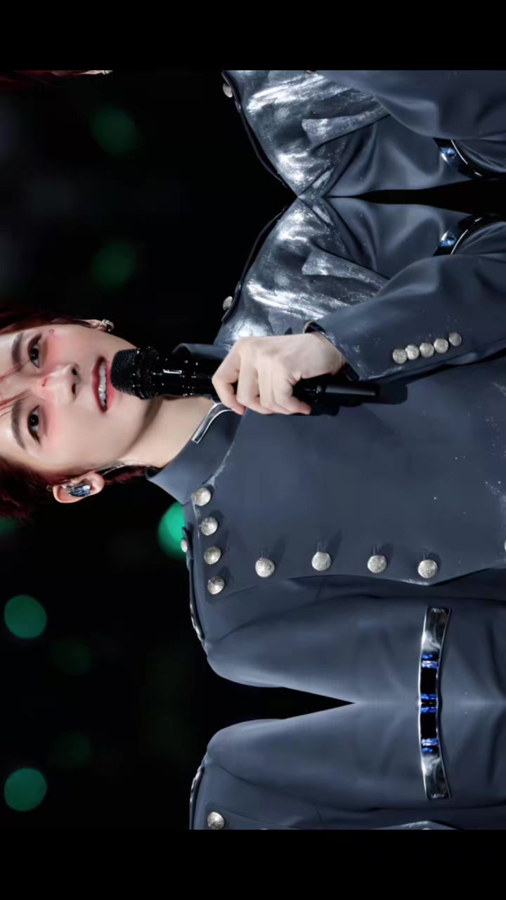 @侯明昊