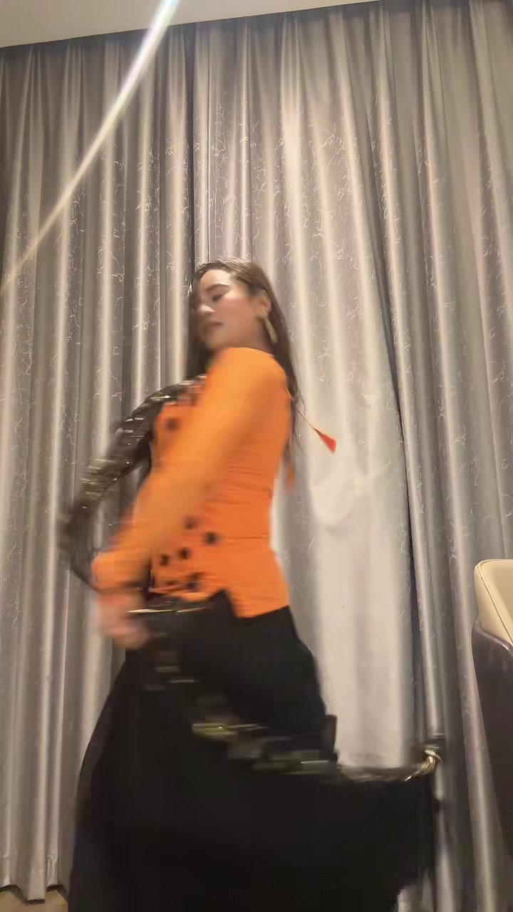 @असु