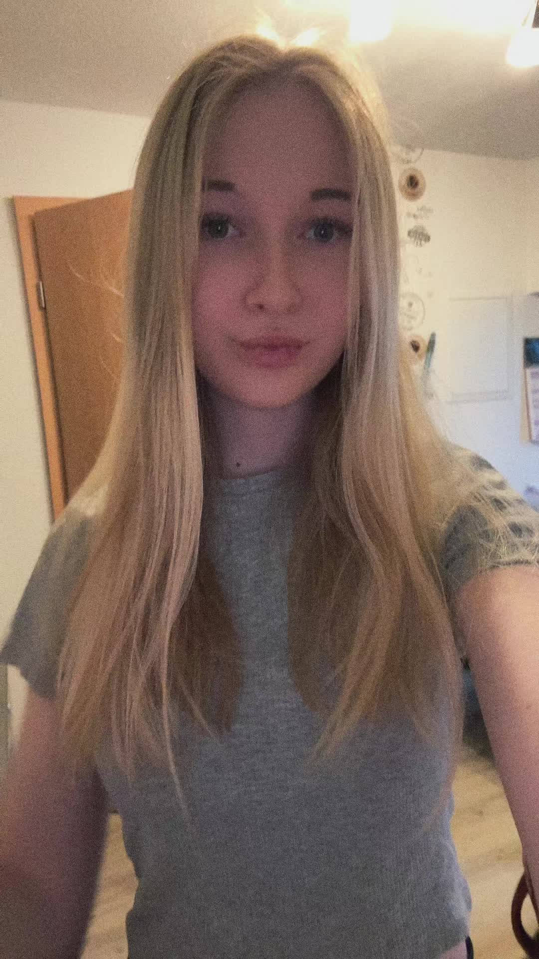 @𝒸𝒽𝒶𝓃𝓉𝒾🇵🇱