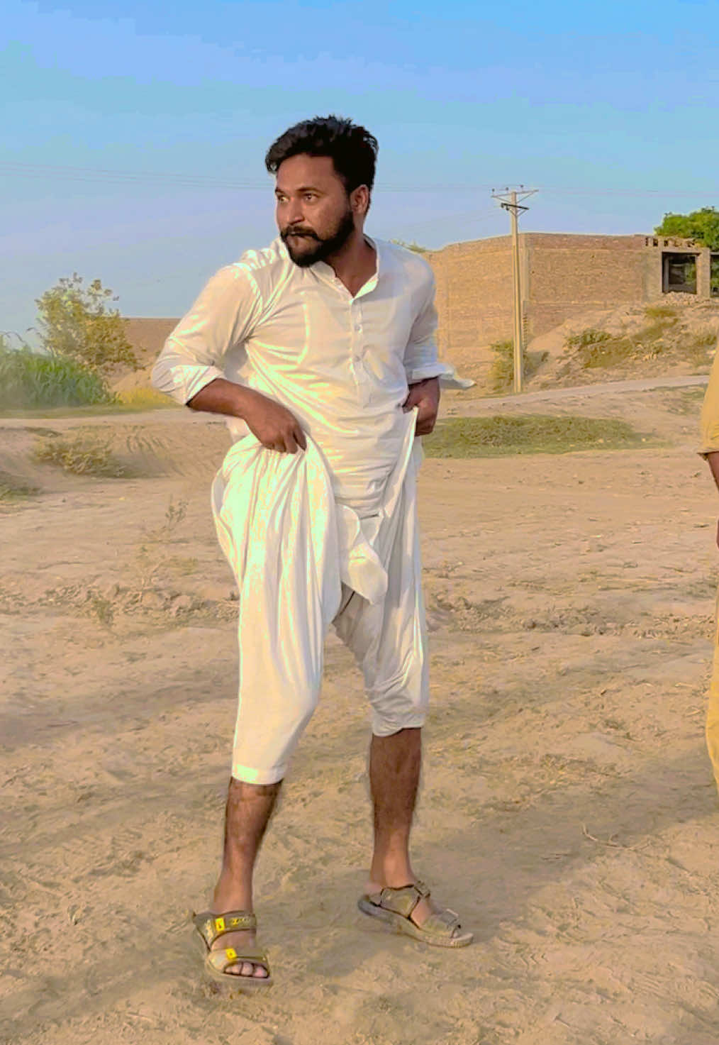 @،،♨️کنیرا🇵🇰سائیں♨️ ،،