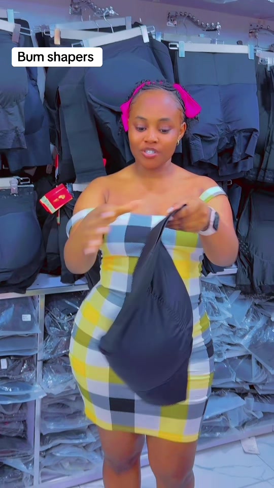 @noreenundergaments