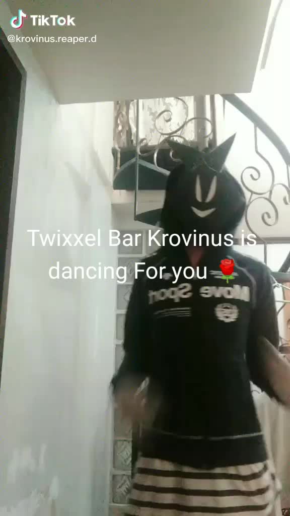 @Krovinus Wolfie Twixxel Bar🍫