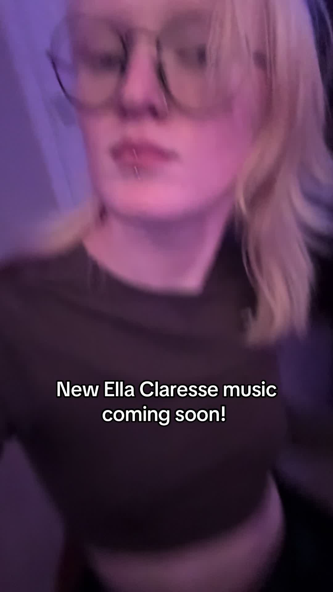 @Ella Claresse