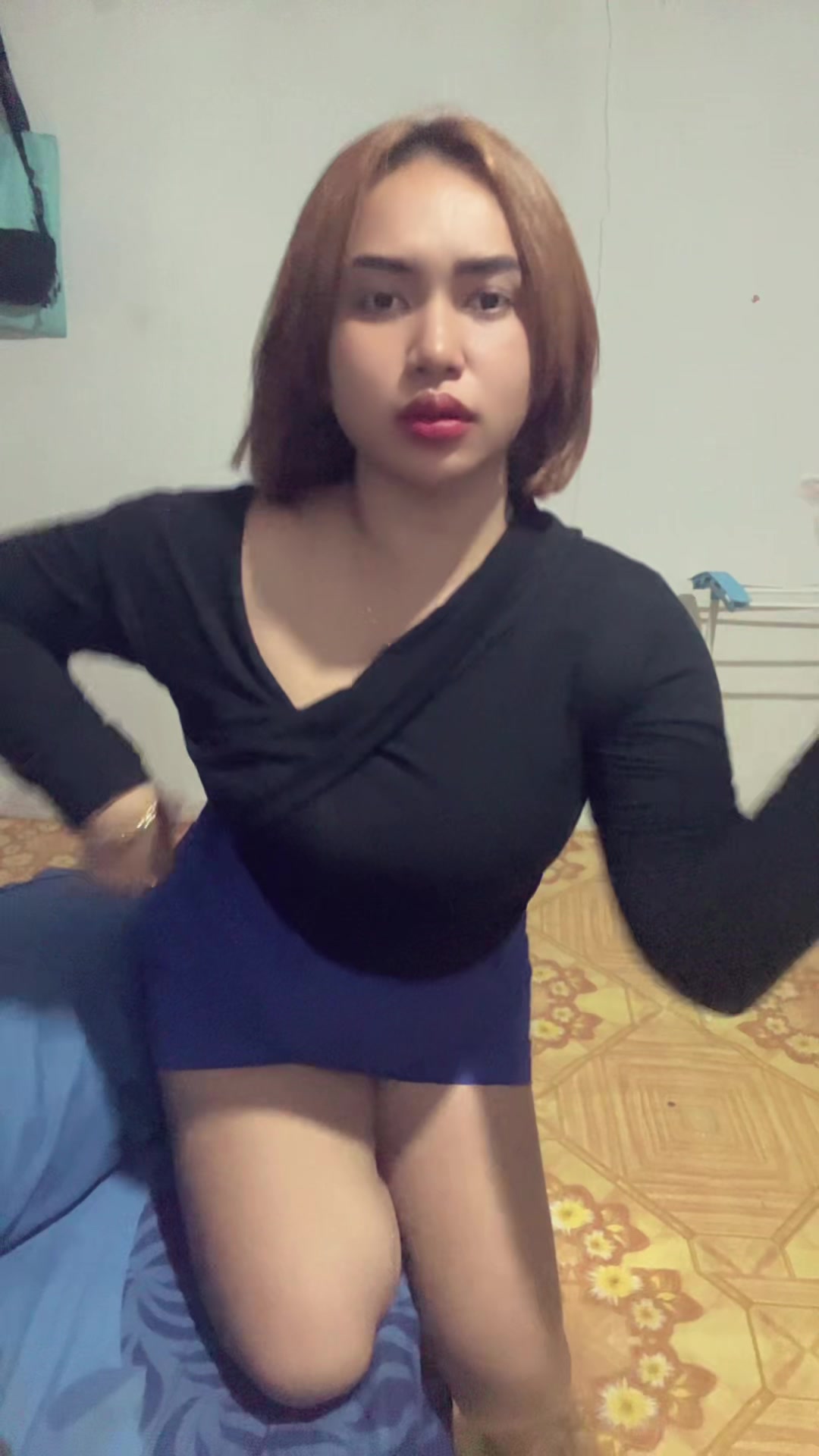 @julia frinella sari
