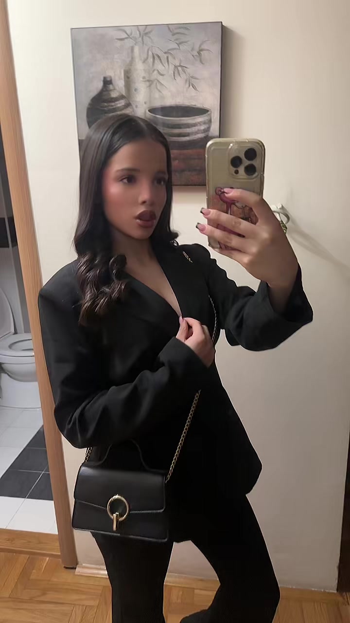 @hanaaa