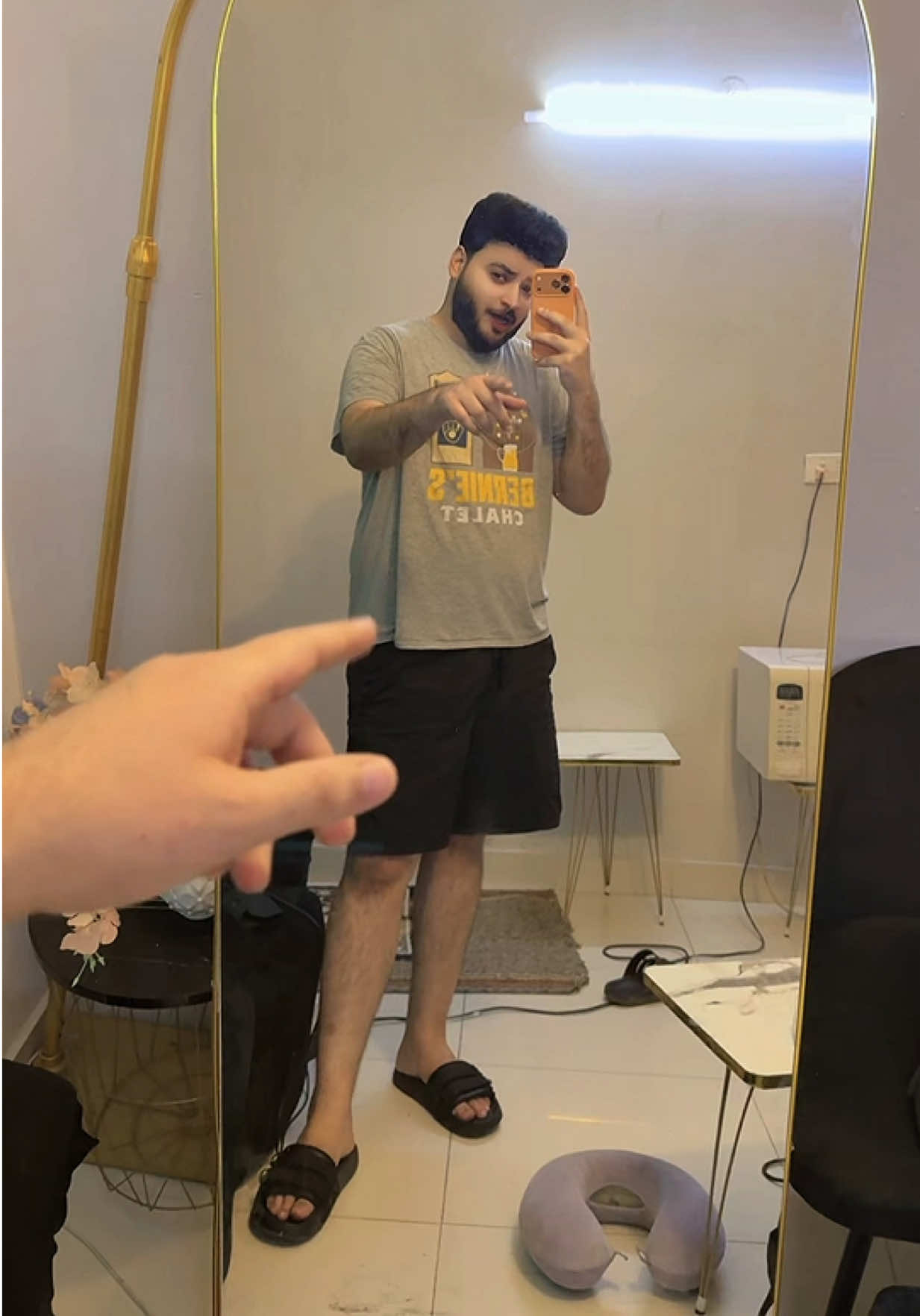 @𝐻🚩