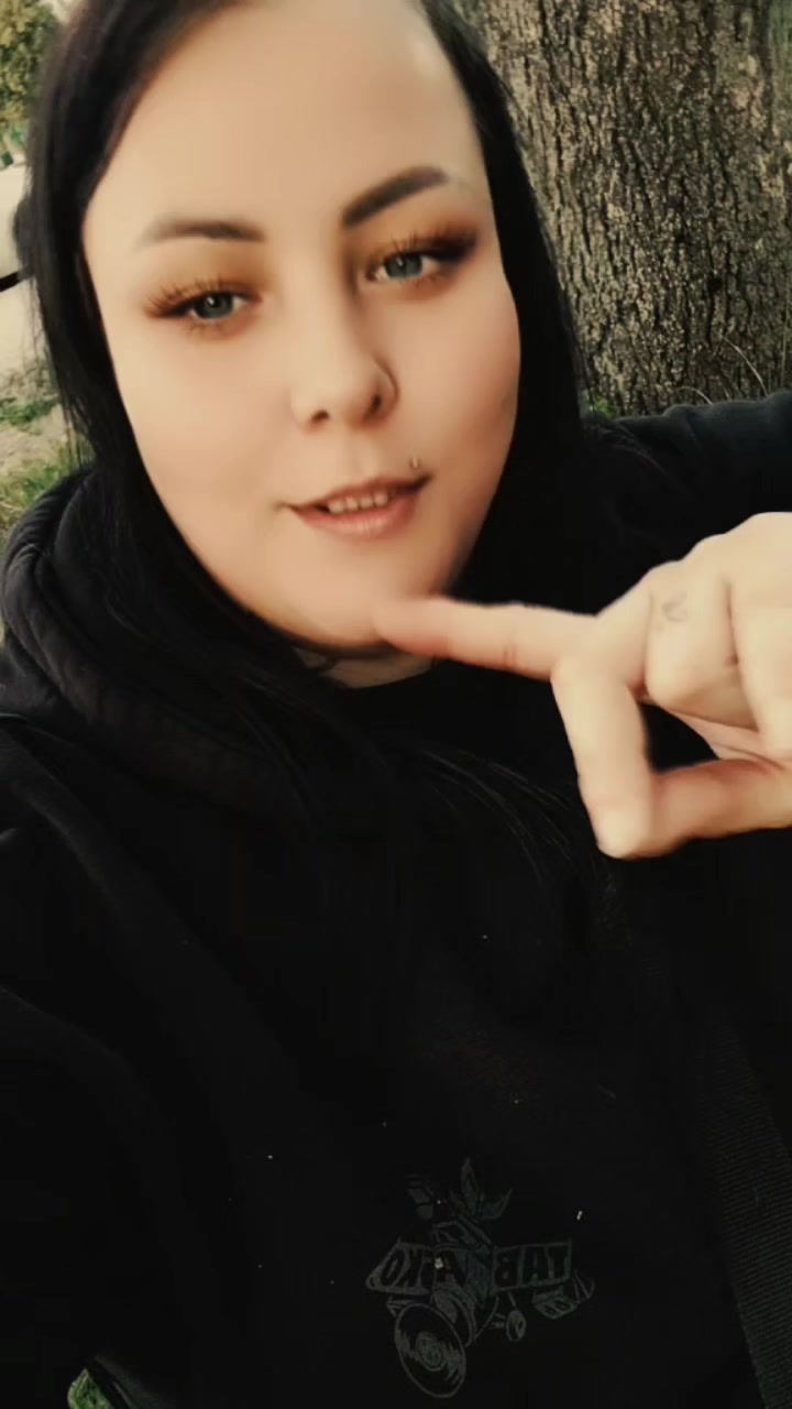 @𝖒𝖆ł𝖆_𝖈𝖟𝖆𝖗𝖓𝖆𝟏𝟖𝟎𝟑