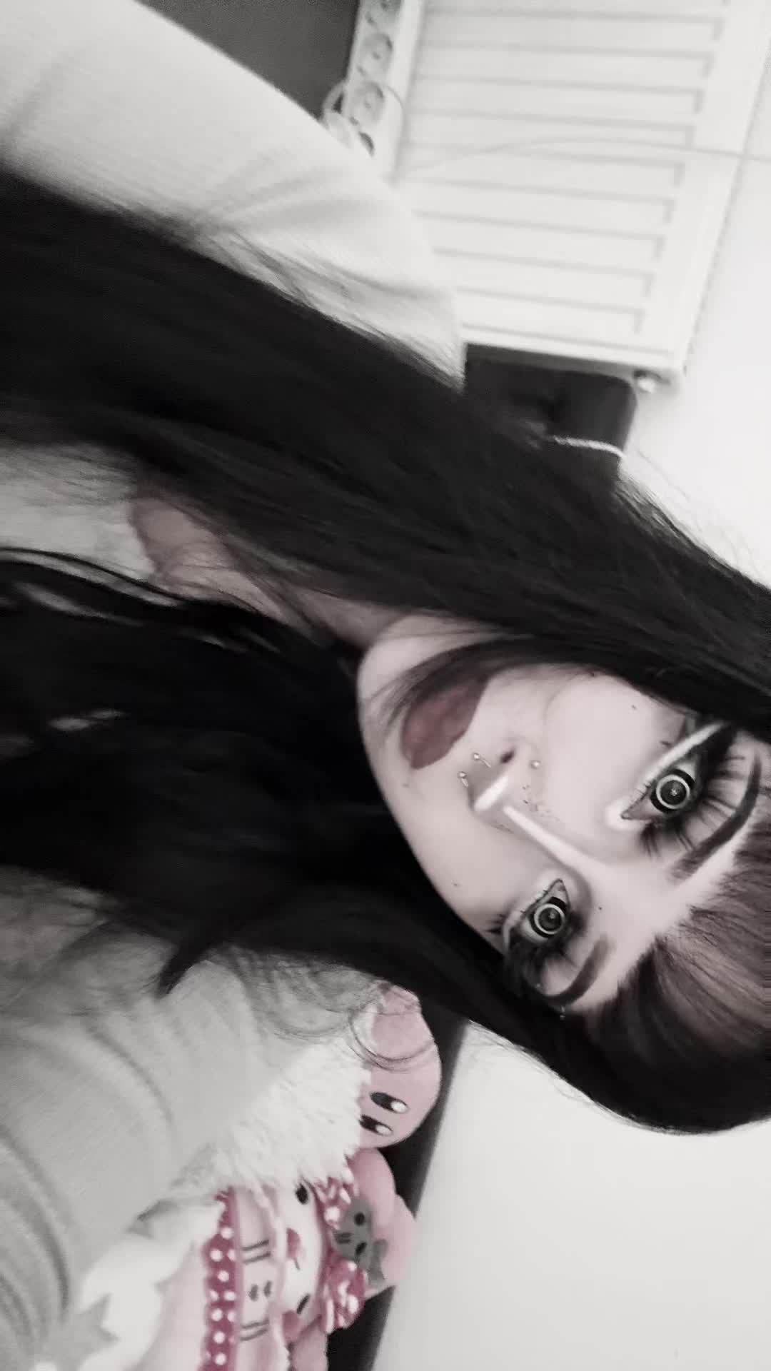 @peeloffmyflesh