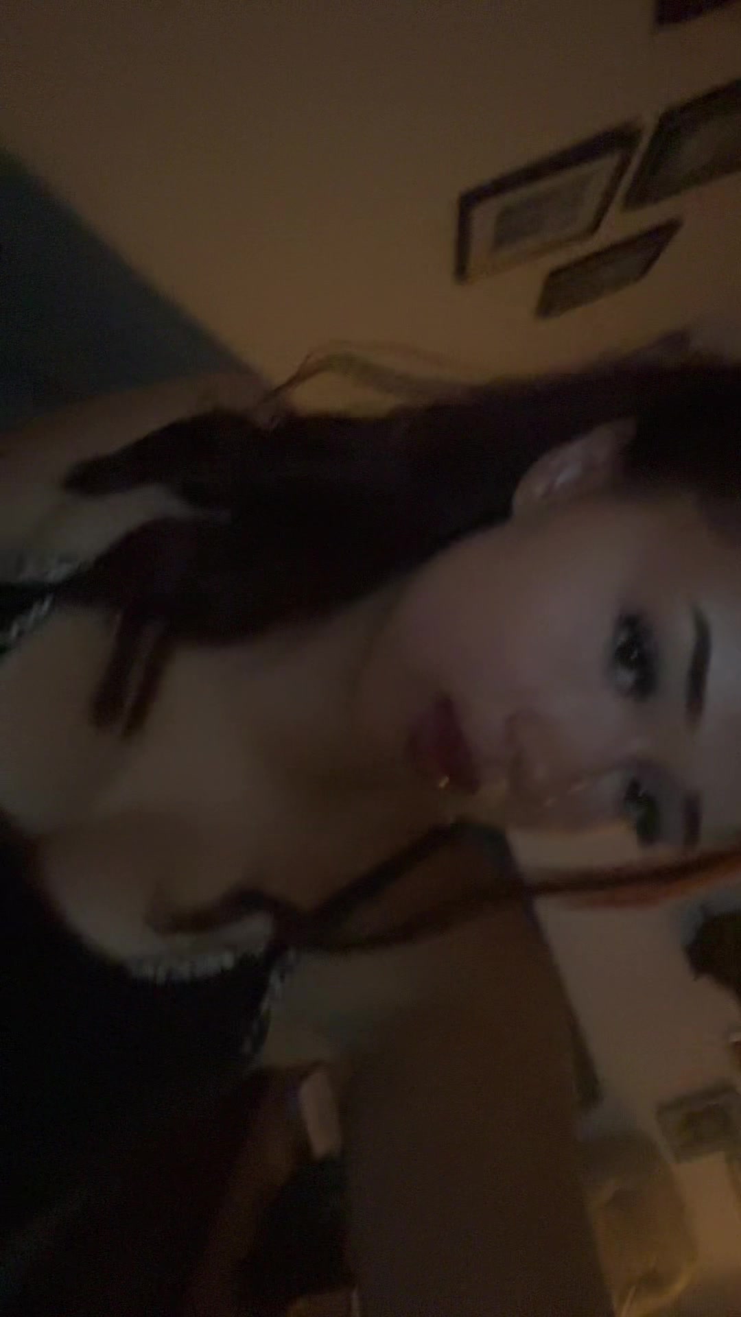 @𝒂𝒏𝒕𝒐𝒏𝒊𝒂