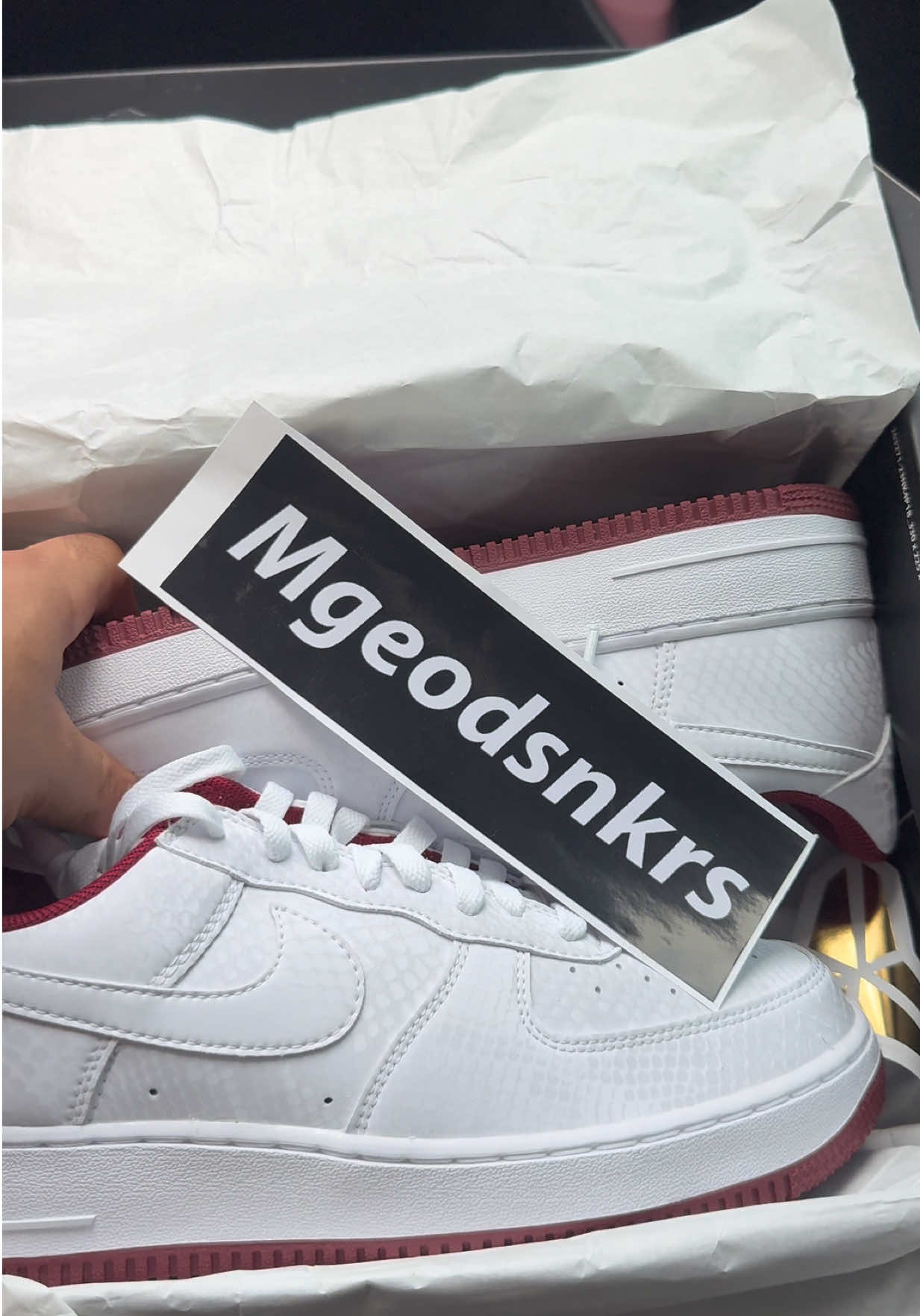 @MGEOD_Sneakers
