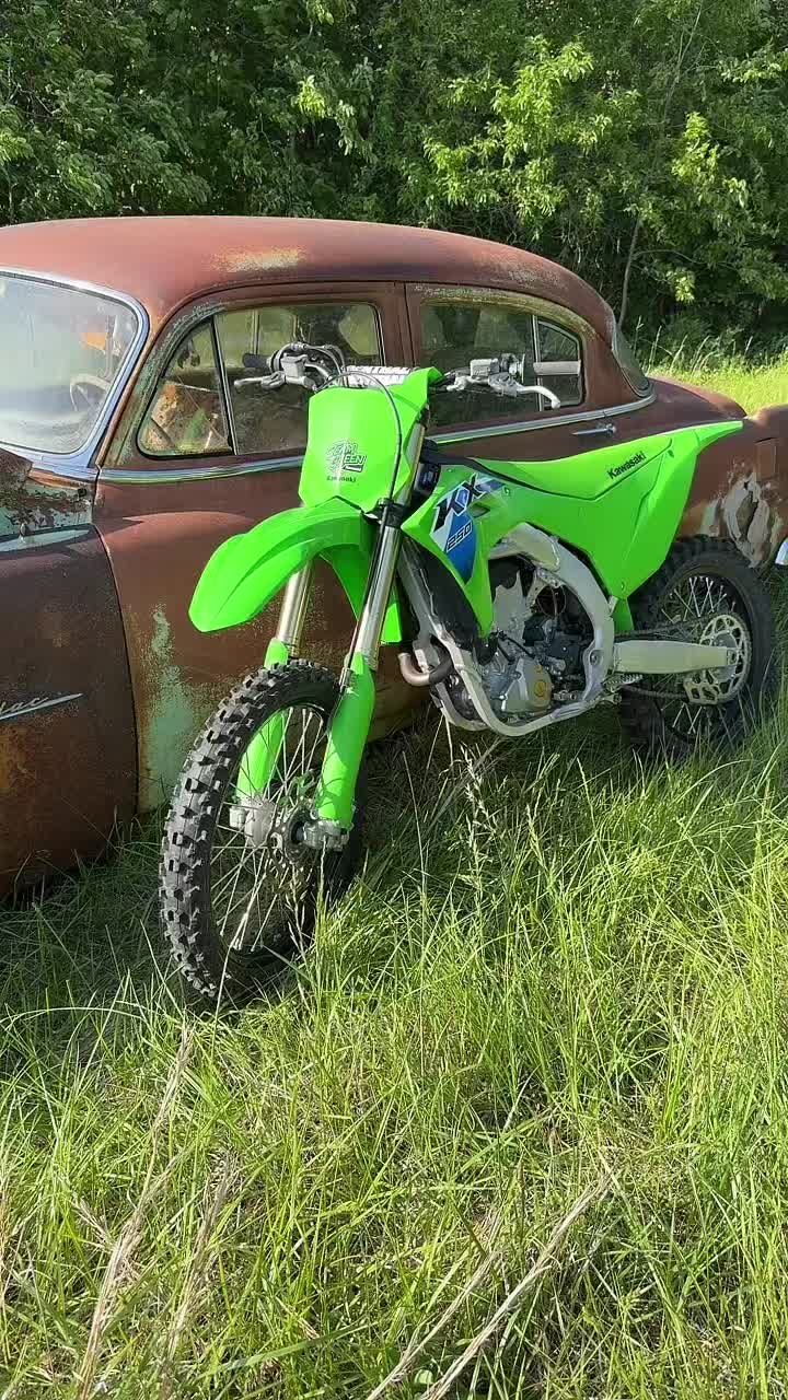 @ThatKawasakiKX250