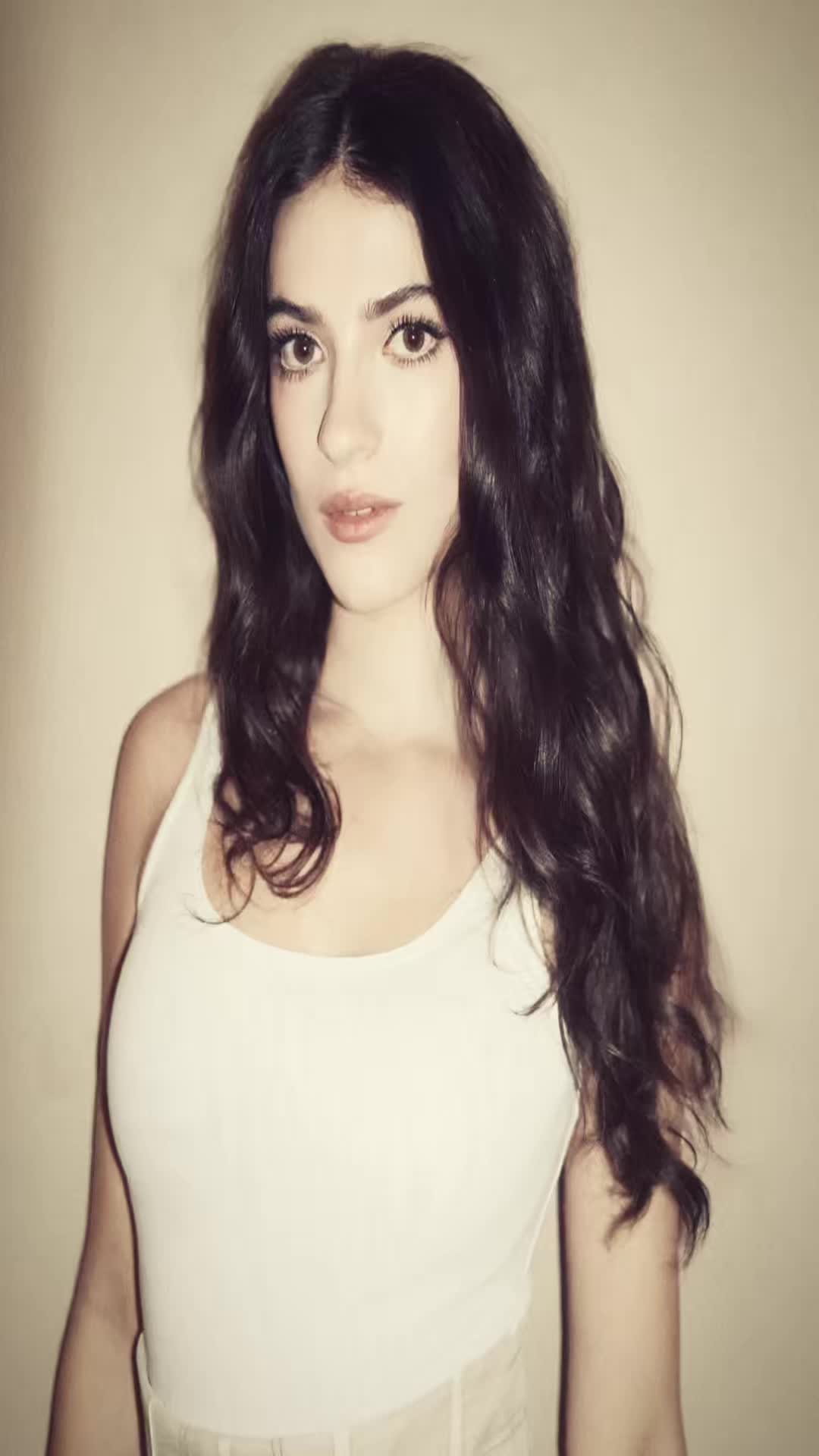 @O L I V I A