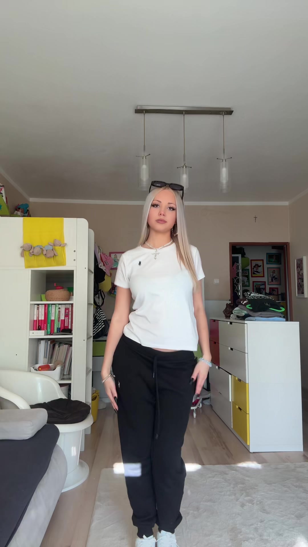 @🤦🏼&zwj;♀️