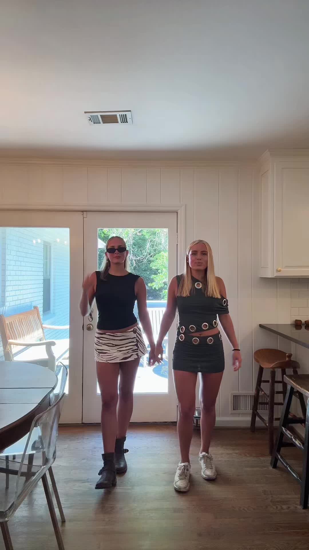 @Demi
