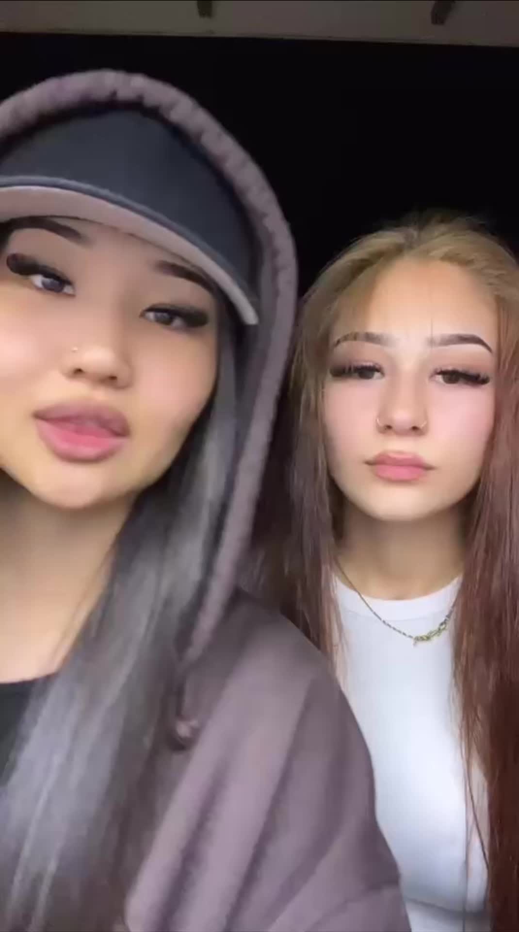 @Карина🇰🇬