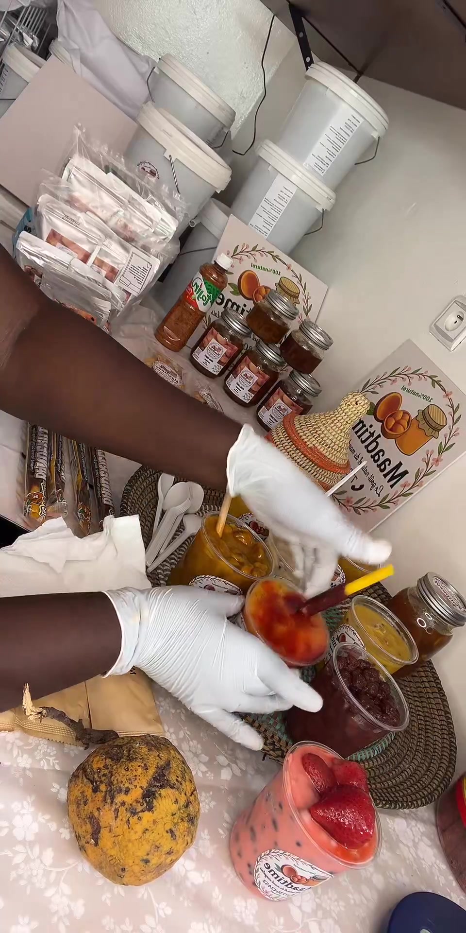 @MAADTIME😋😋😋