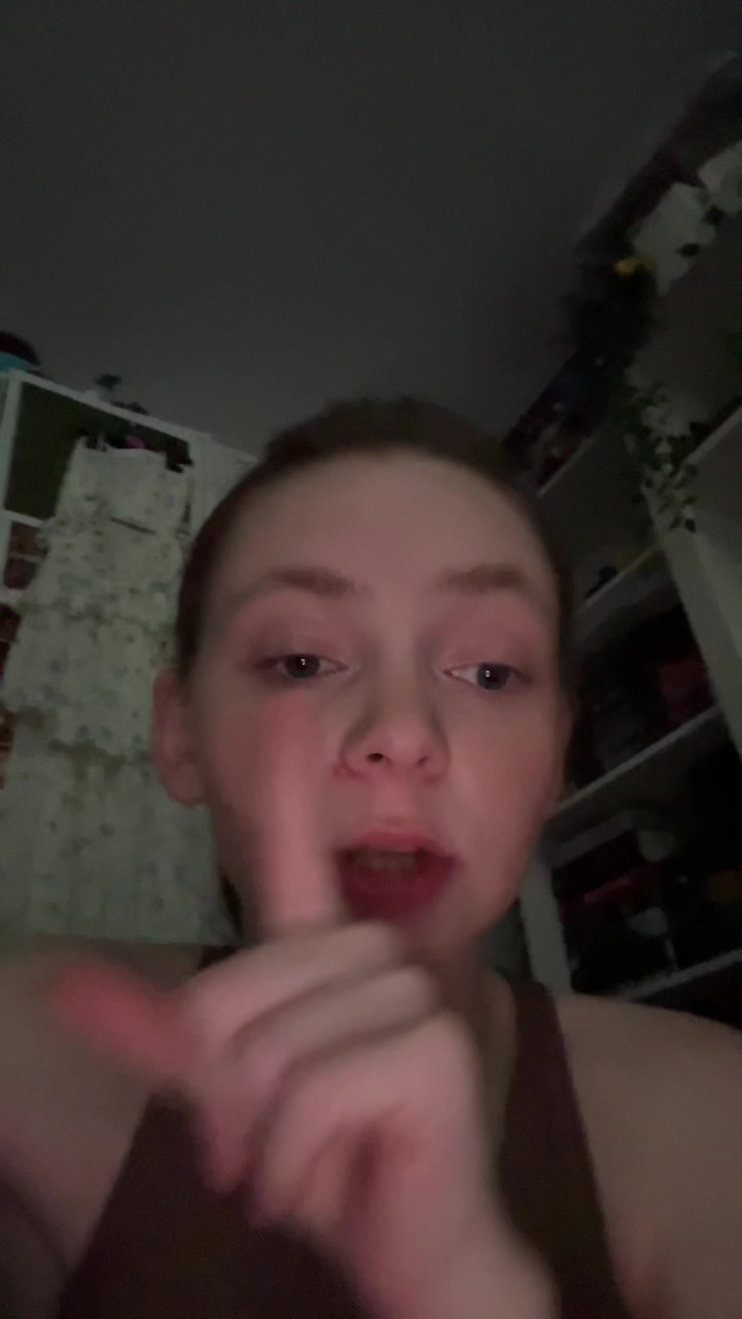 @Ellie Reads & Reacts 📚