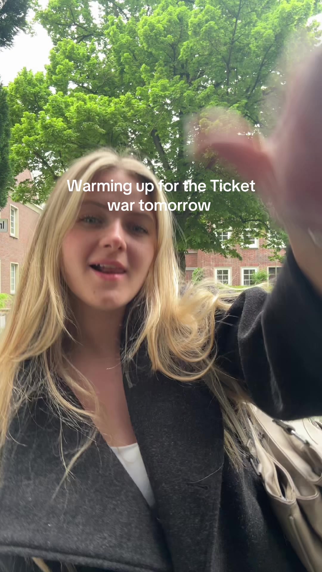 @Salom&eacute;