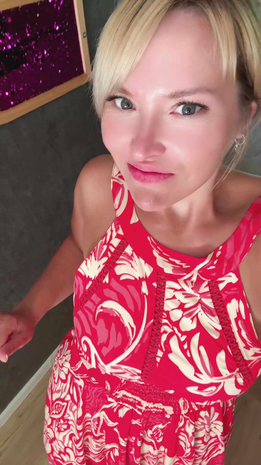@Anika_Carina🦅
