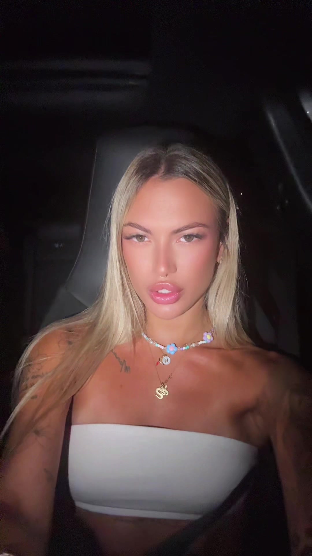 @Amorosa_aurora