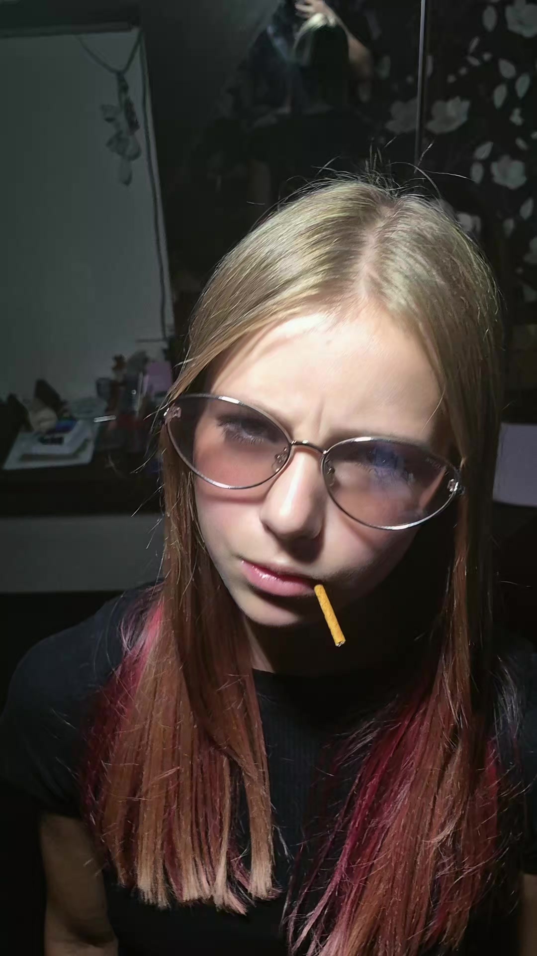 @𝓚𝓻𝓲𝓼💜🖤