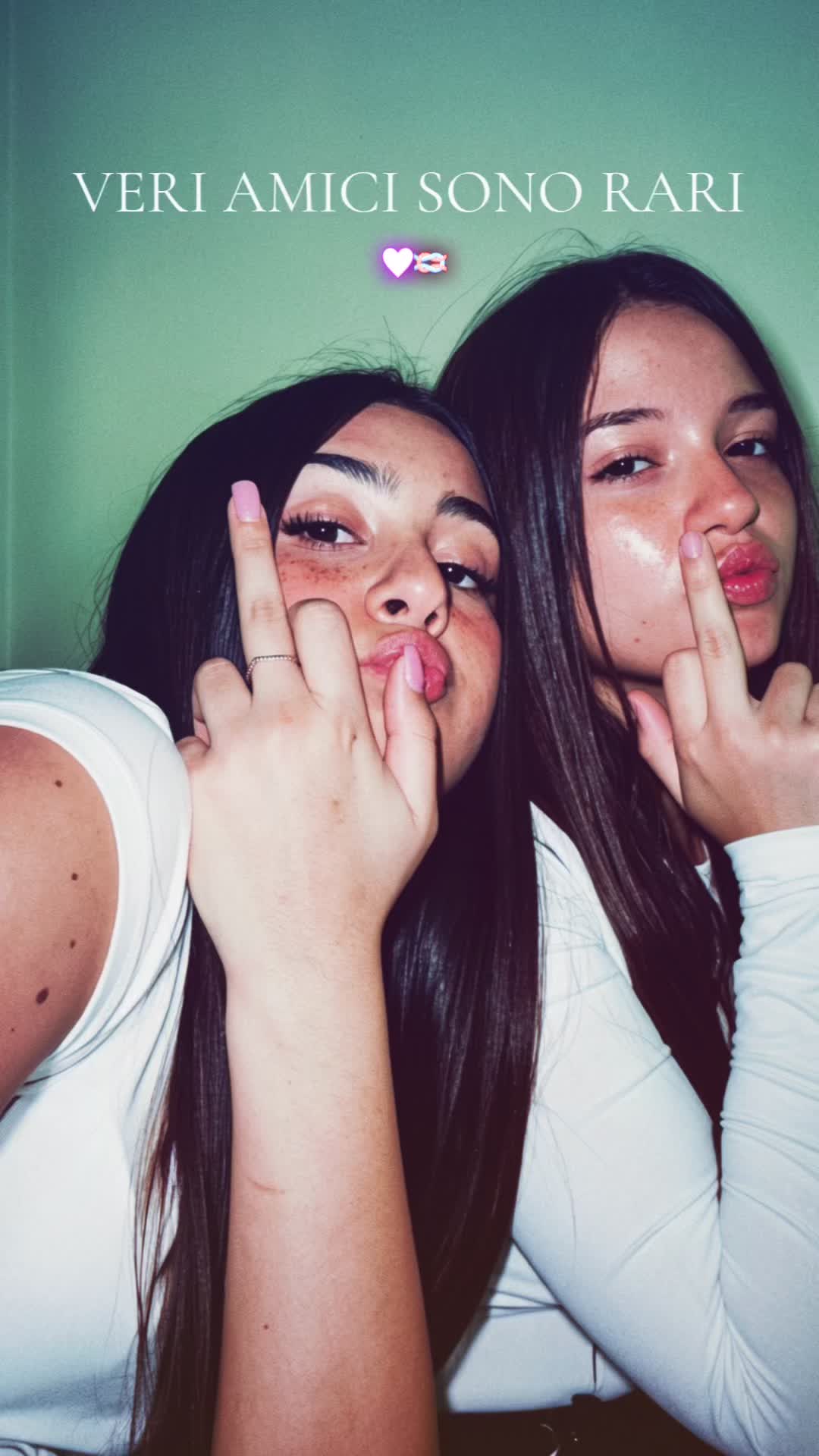 @noemi