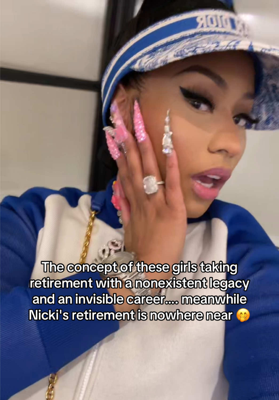 @BARBZ FENDI