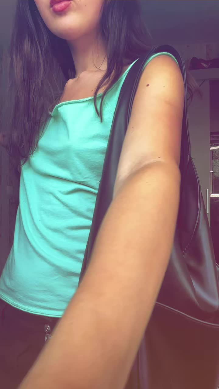 @onlyg1rlintheworldd