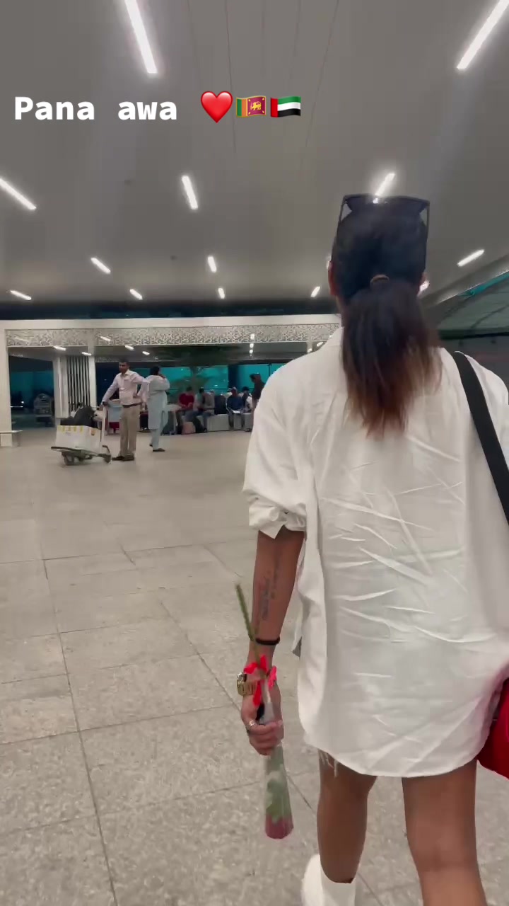 @thisuri_roji