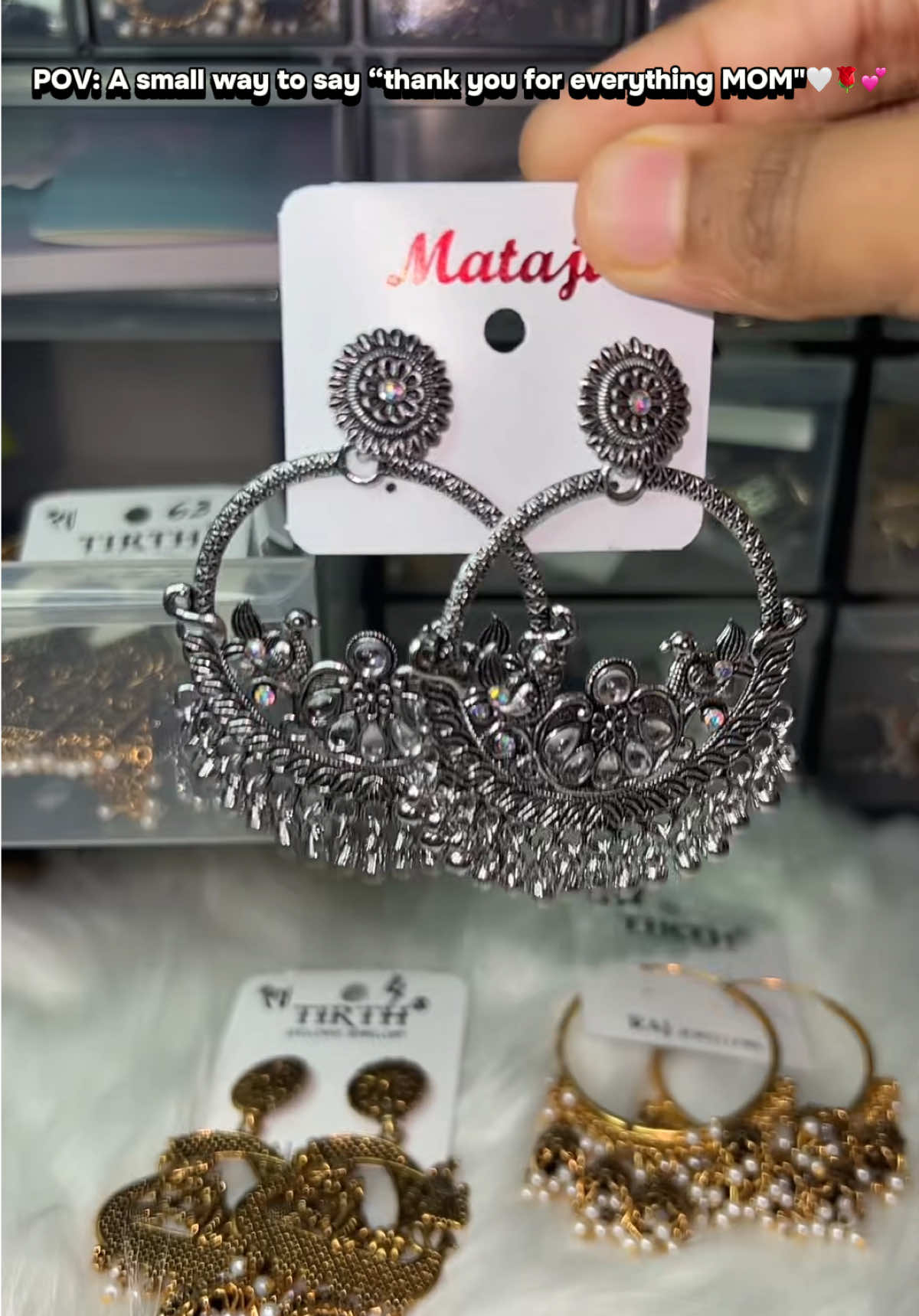 @Jewelsbyshax_