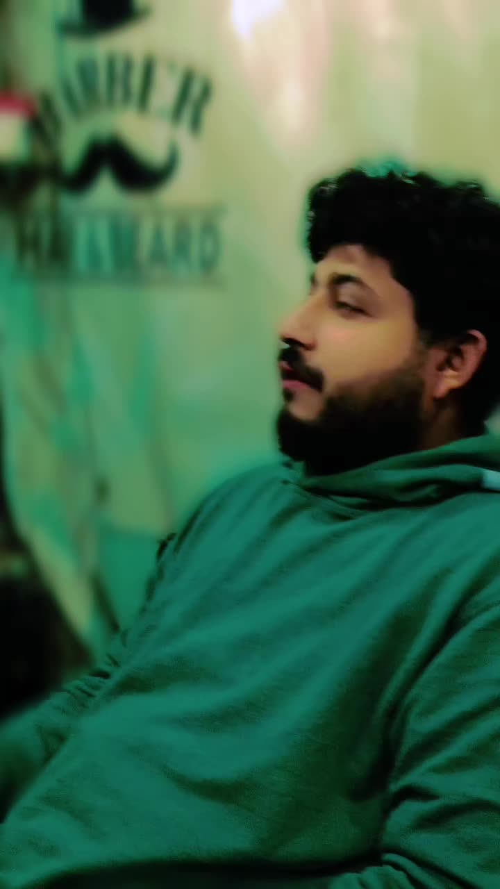 @Mr ShahRukh Cut