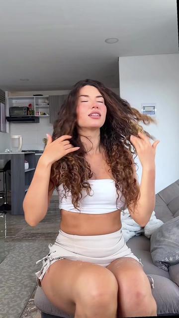 @Veronicanelangi