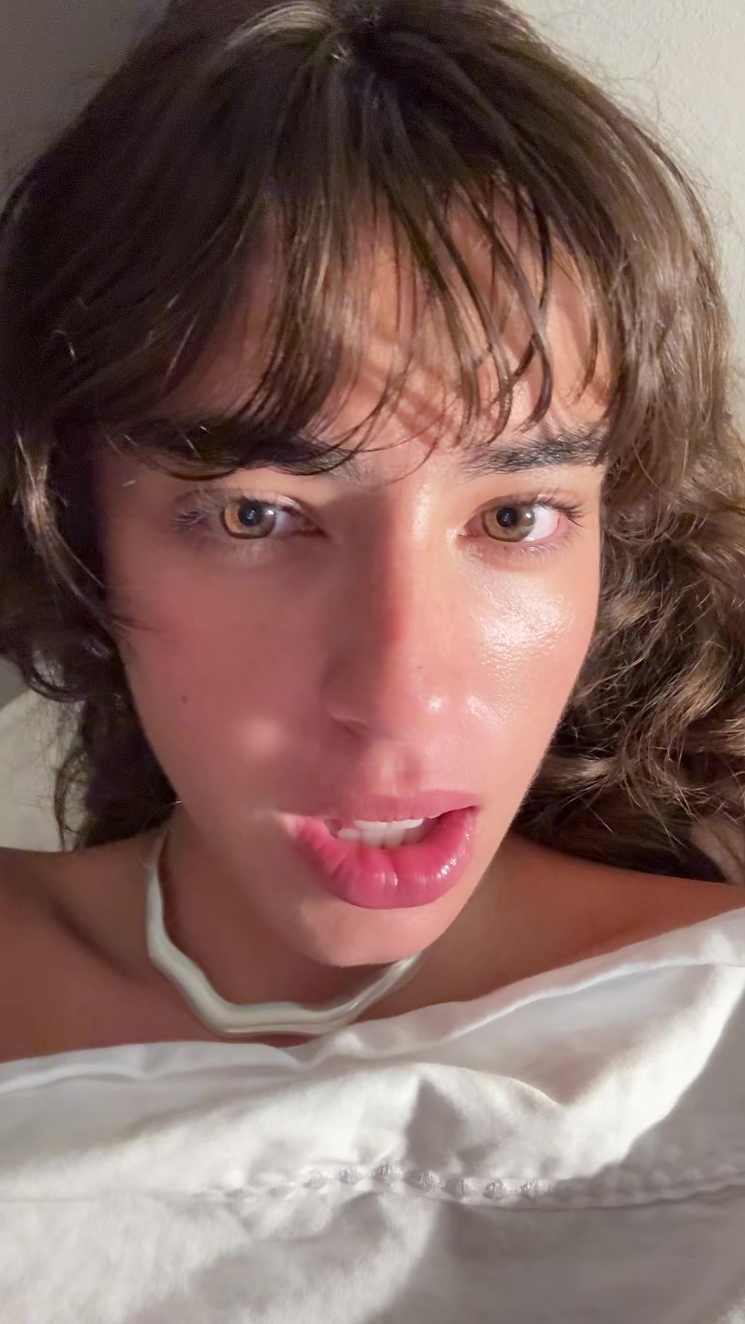 @️