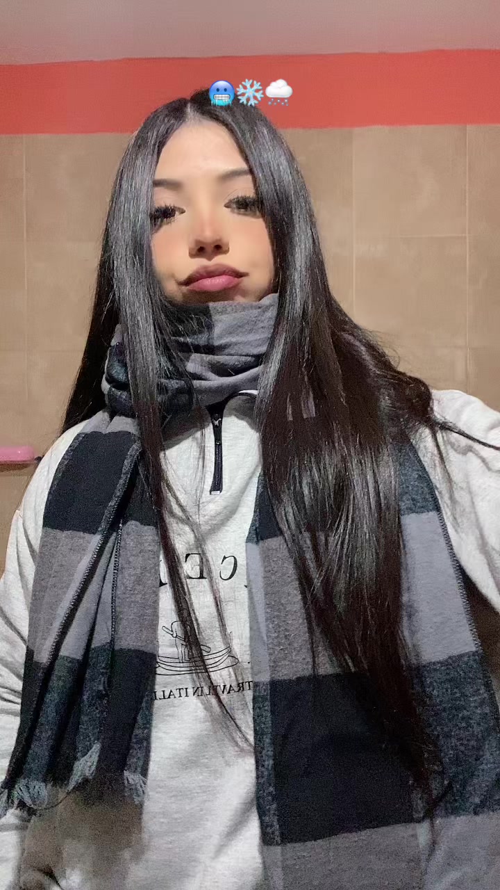 @valeeeeeen🦋