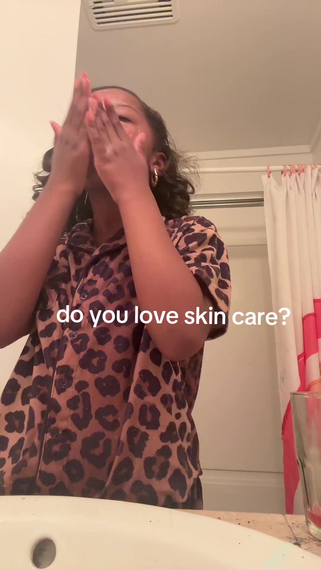@ItsMELolo
