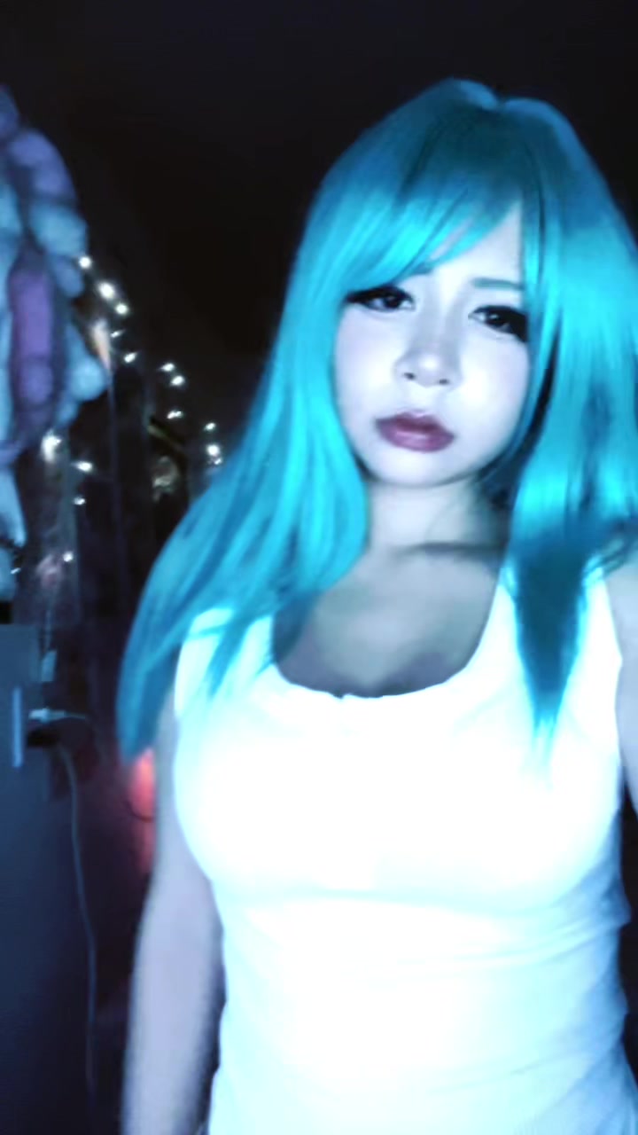 @Alice•