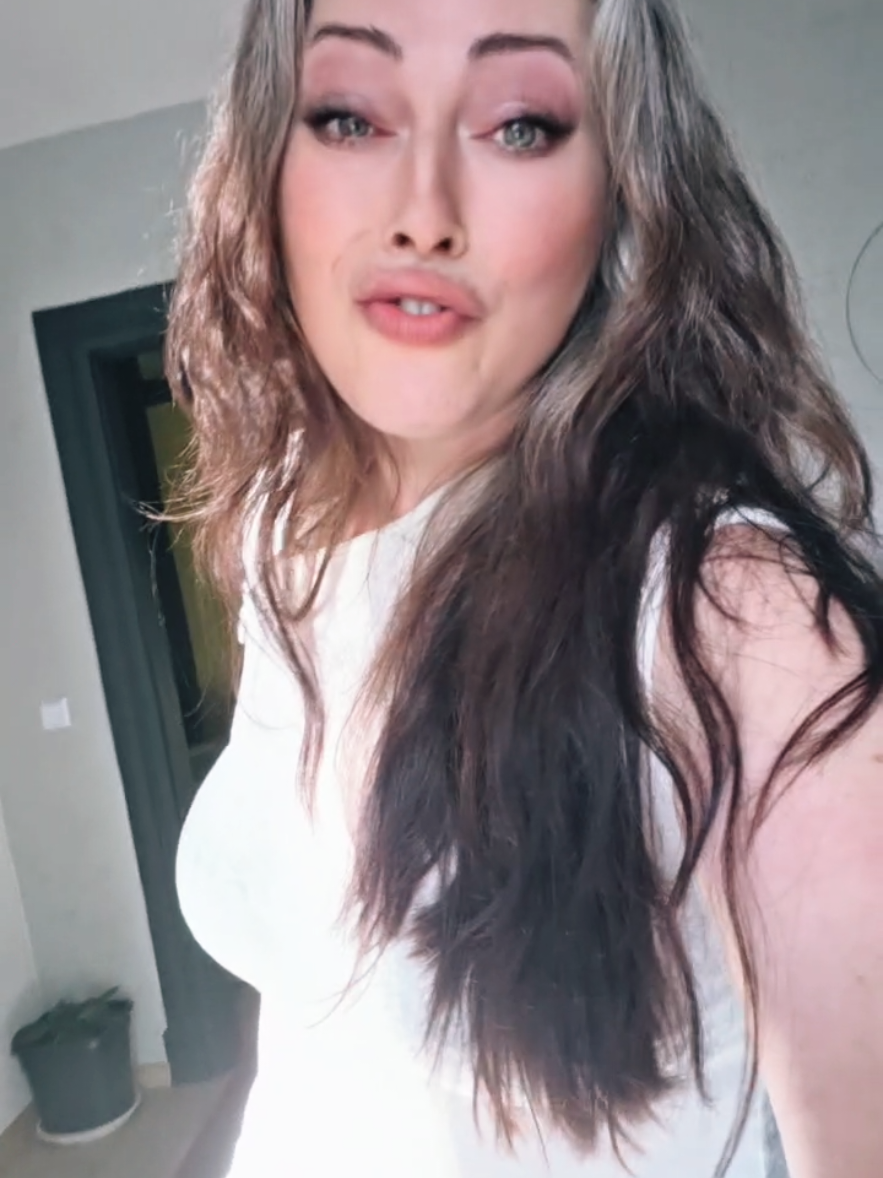 @🐺 LARA WOLF 🐺