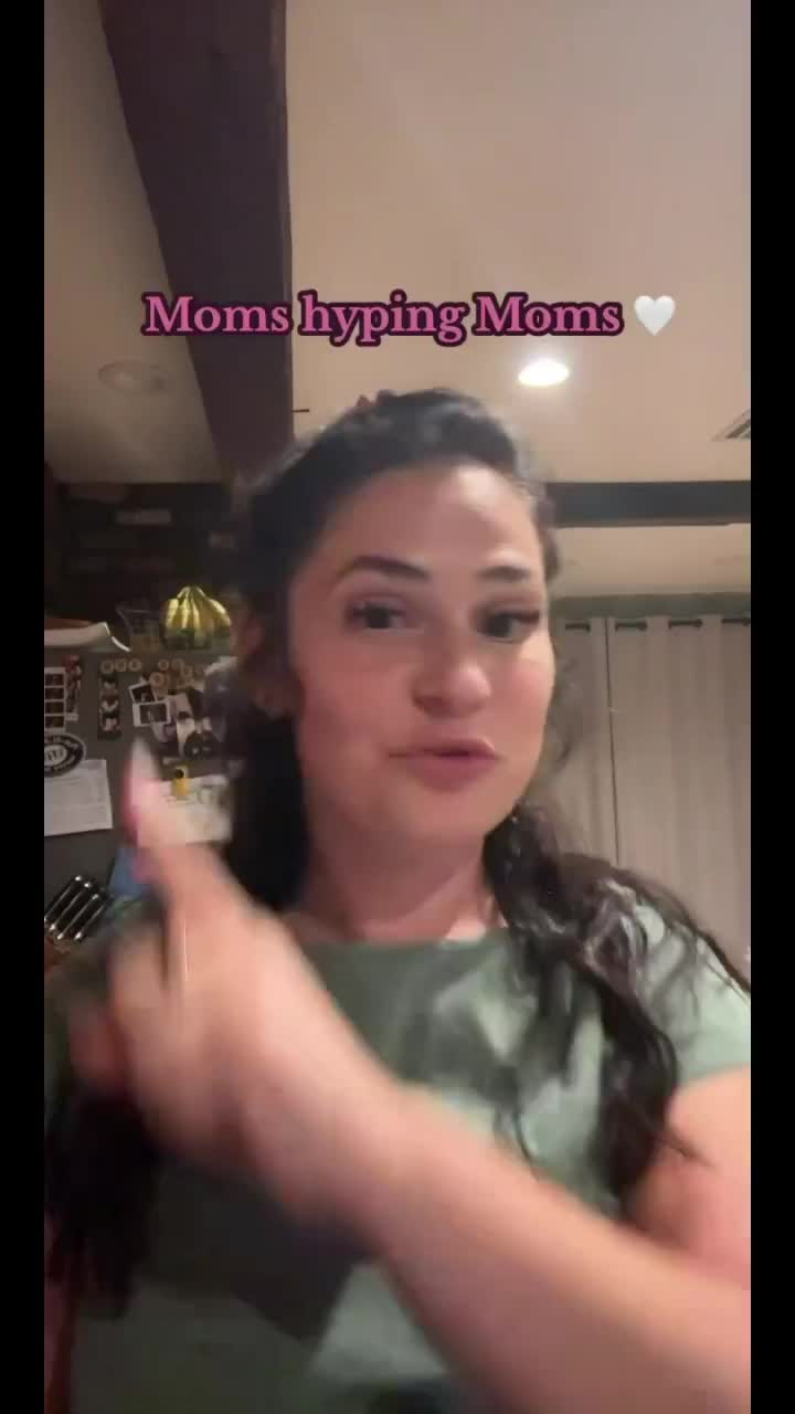 @sarah | spilledcoffeemom ☕️