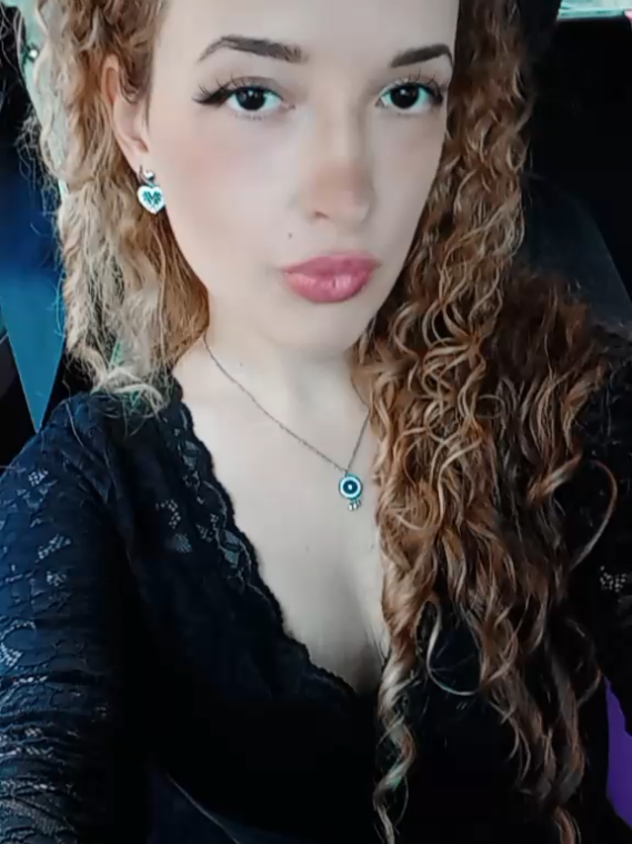 @Sofia__Lov___